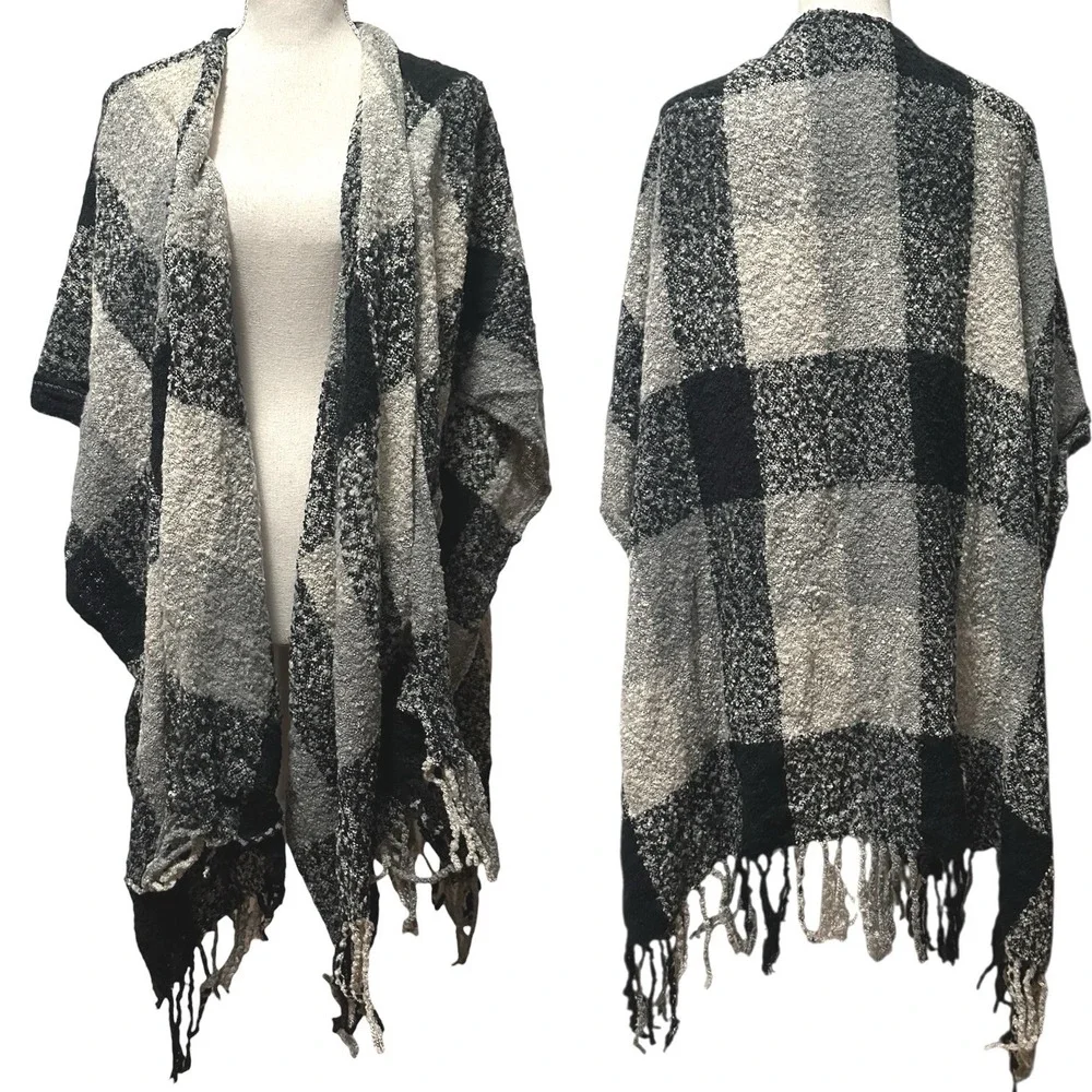 Woolrich Buffalo‎ Plaid Fringe Wrap Shawl Poncho Black Gray OS Heritage Layering